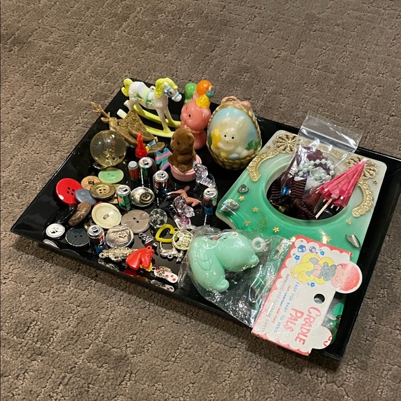 Vintage Plastic Toys Charms Junk Drawer LOT Bundle Mixed Goodies - Picture 5 of 6